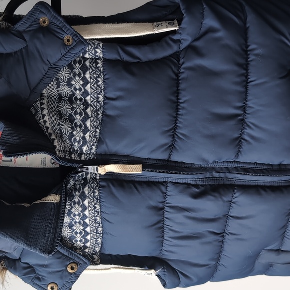 Tokyo Laundry Puffer Vest, faux fur Hood, size UK10 (medium, size 6-8 US) - Picture 4 of 7